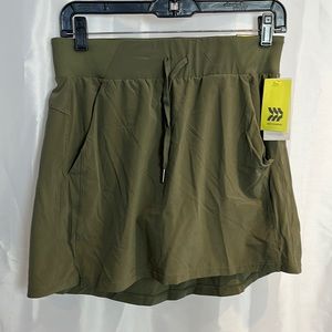 Women’s mid rise skort 1904